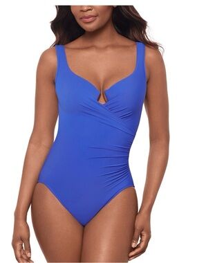 New Must Haves Escape One-Piece size 8 MIRACLESUIT
